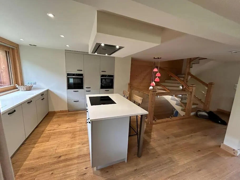 Chalet Mary - Central Morzine With Hot Tub & Sauna