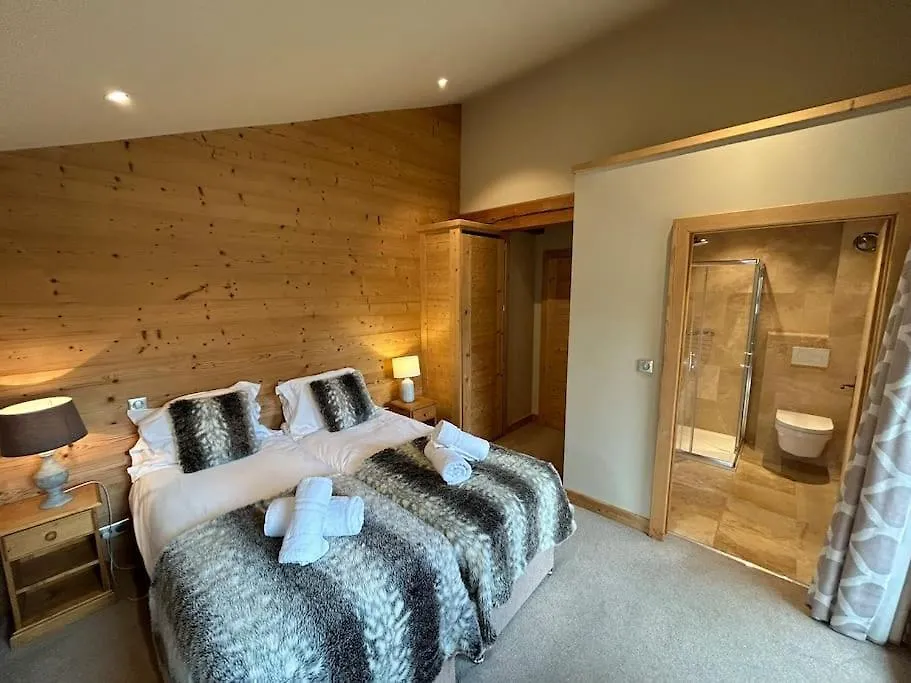 Chalet Mary - Central Morzine With Hot Tub & Sauna 0*,