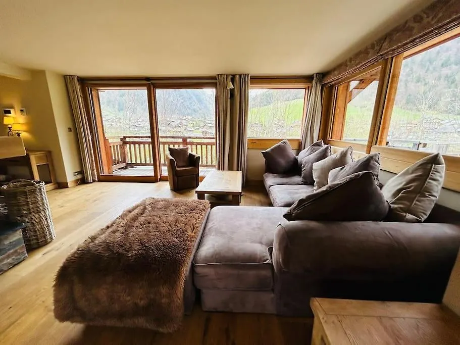 Chalet Mary - Central Morzine With Hot Tub & Sauna
